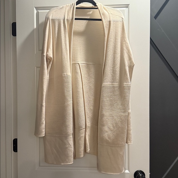 Lululemon Sit In Lotus Wrap II in Ivory XL - Picture 3 of 10